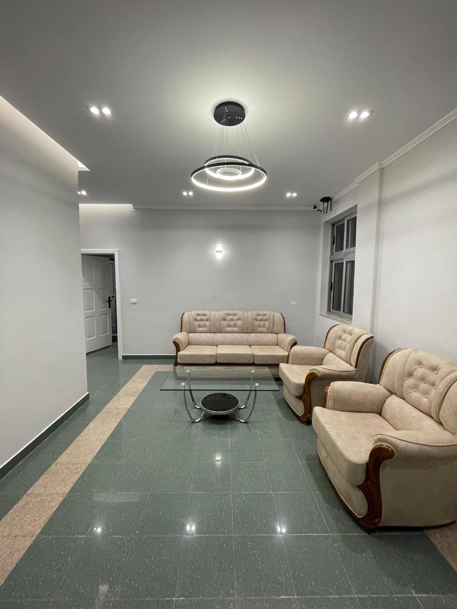 City Center Inn Shkoder Exterior photo