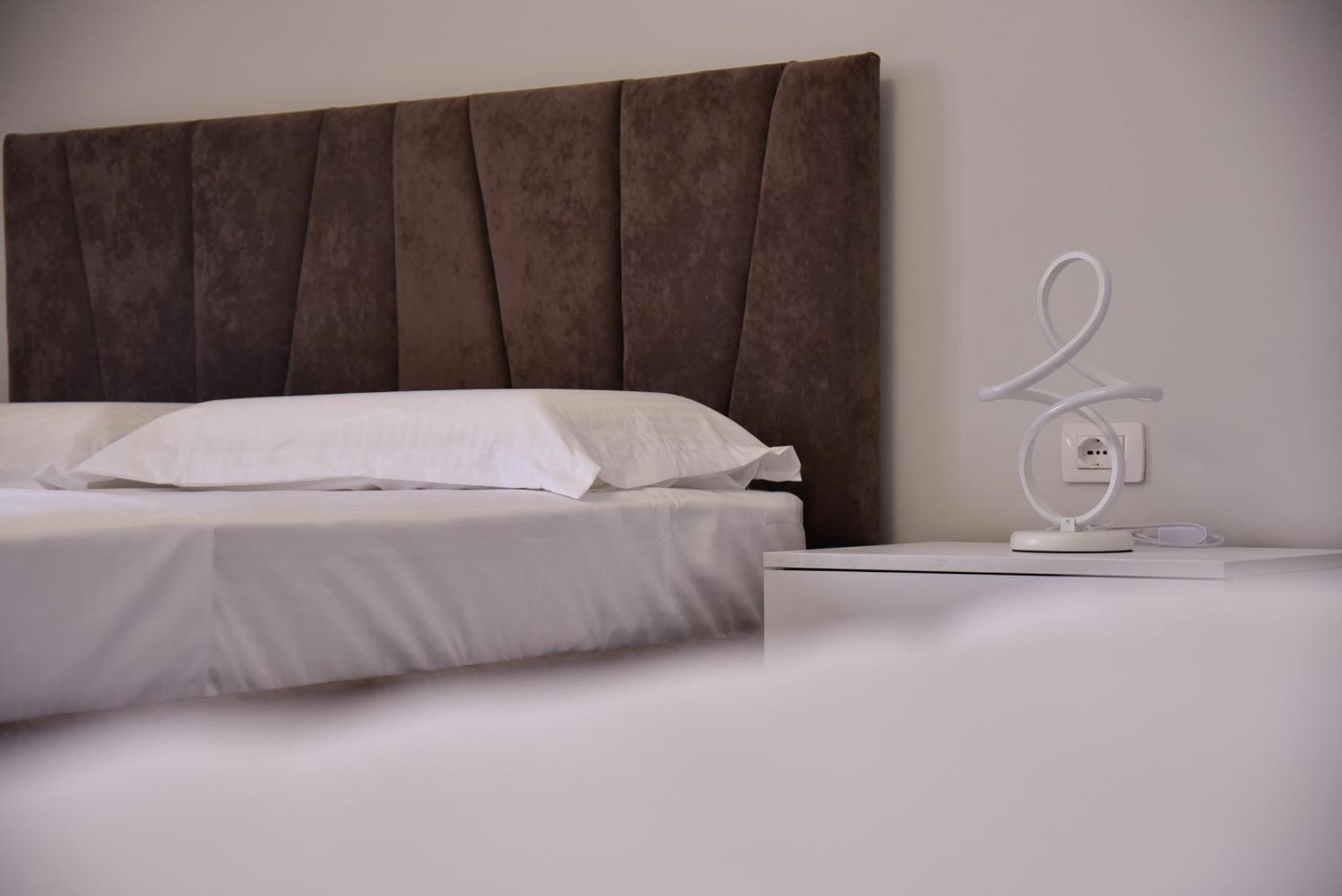 City Center Inn Shkoder Exterior photo