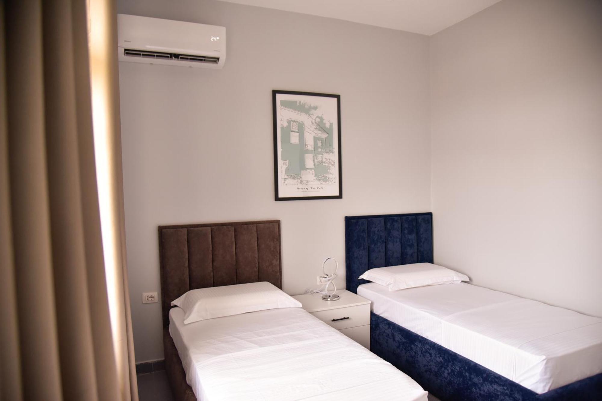 City Center Inn Shkoder Exterior photo