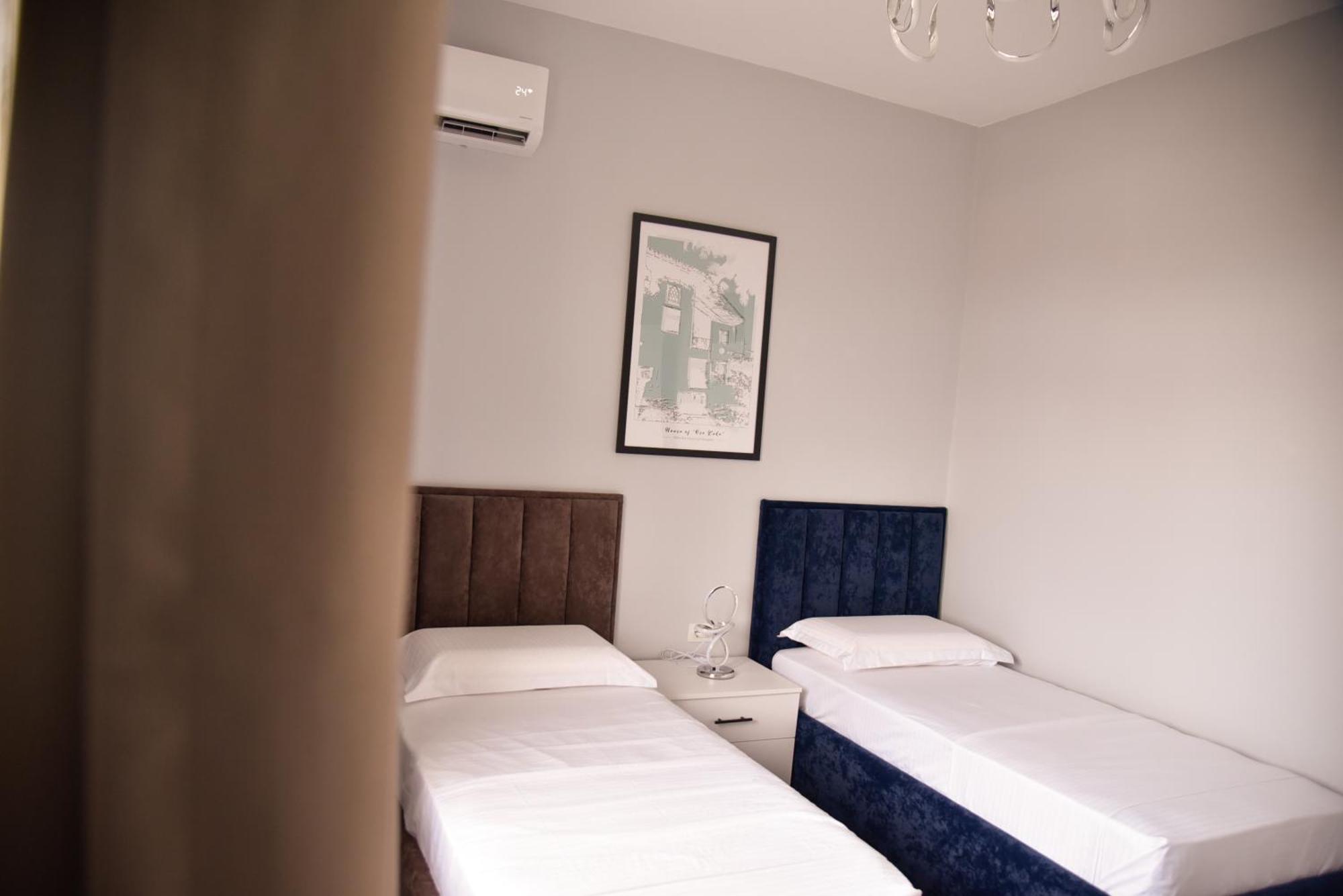 City Center Inn Shkoder Exterior photo