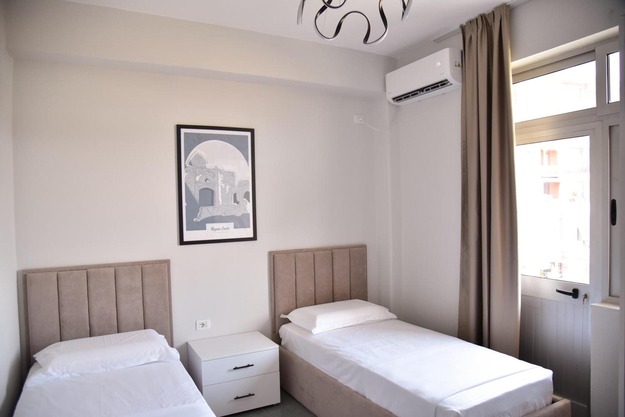 City Center Inn Shkoder Exterior photo