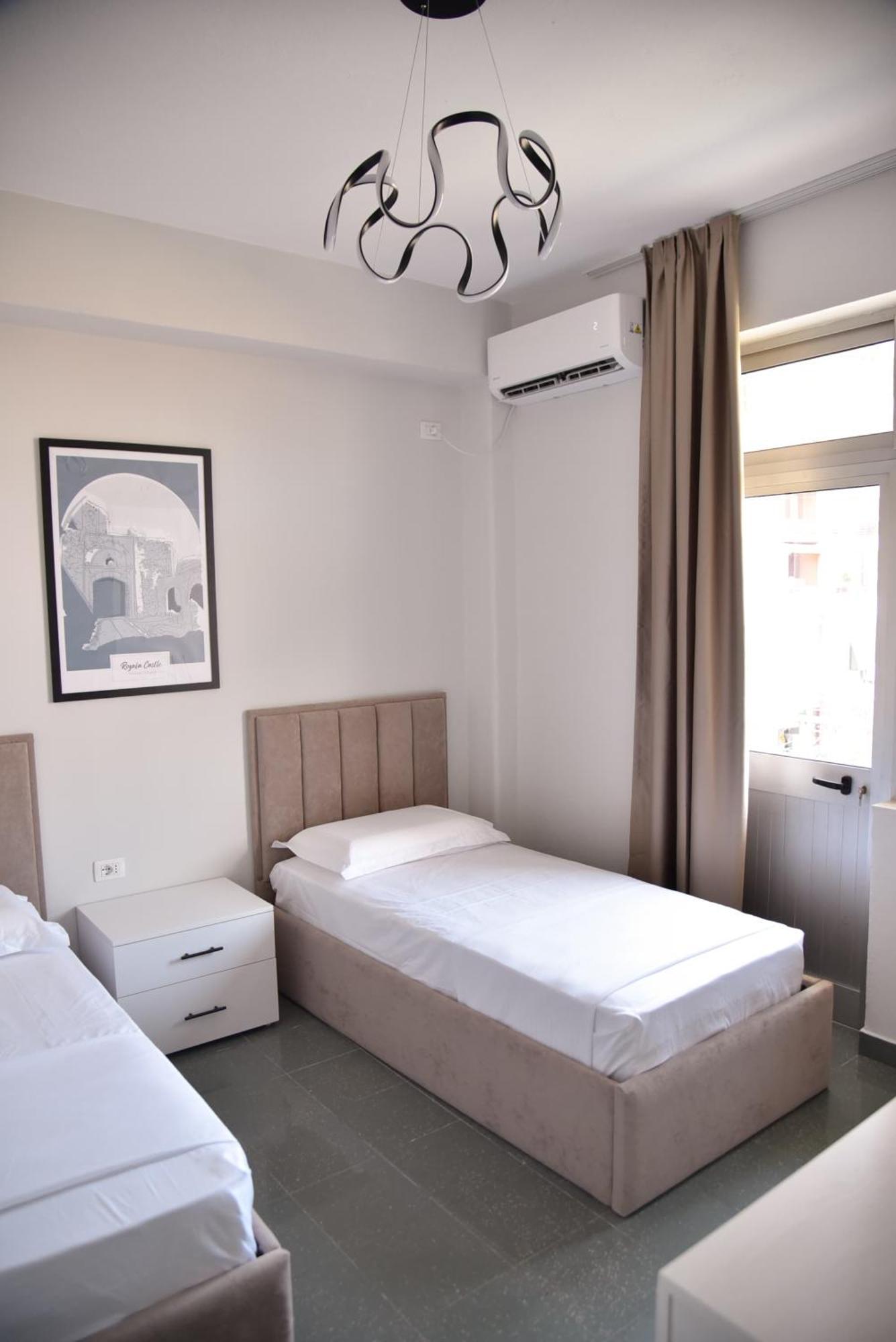 City Center Inn Shkoder Exterior photo