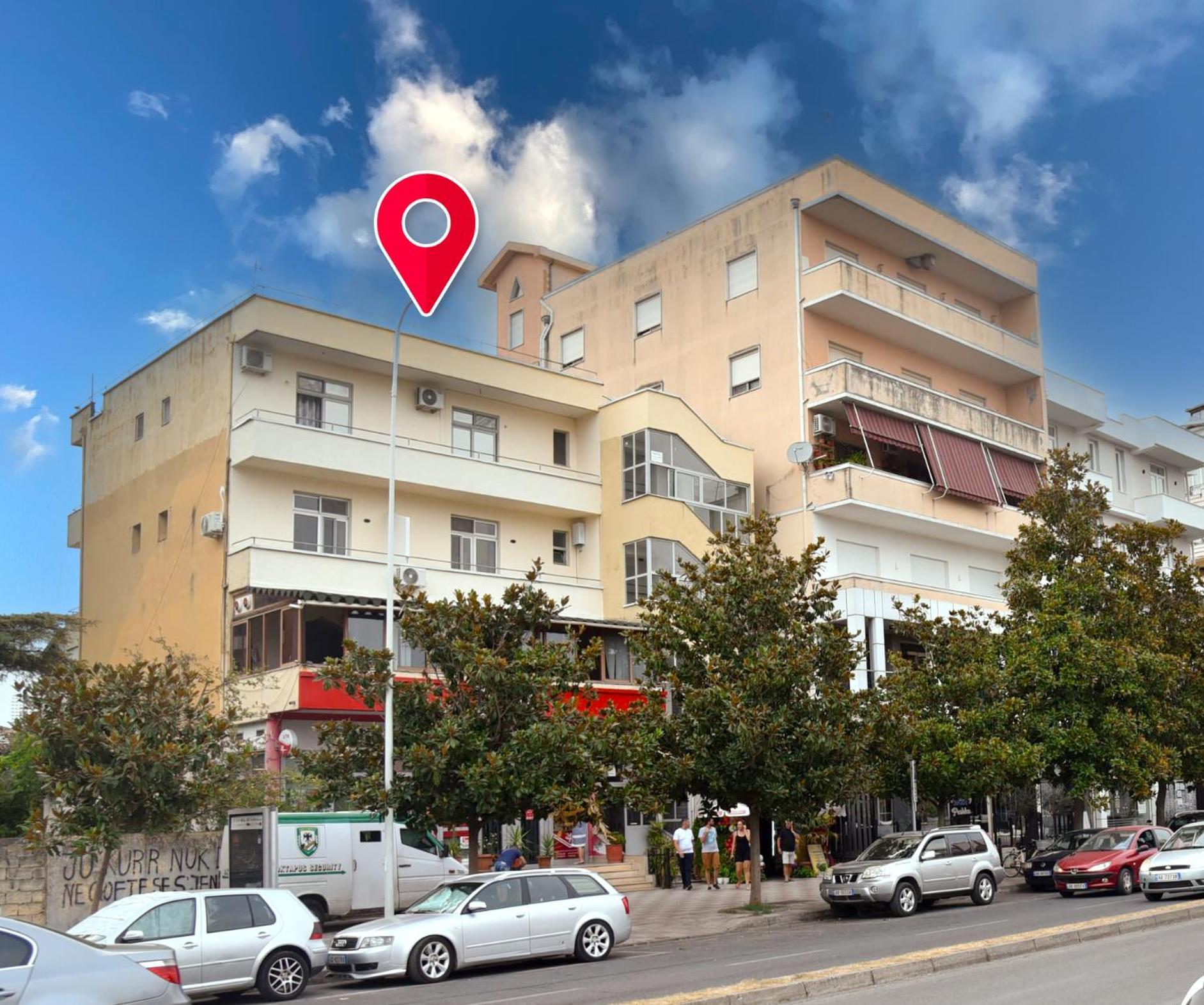 City Center Inn Shkoder Exterior photo
